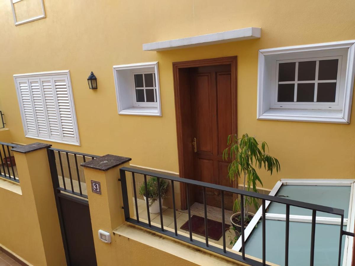 Cheerful 3 Bedroom Town House With GarageTegueste エクステリア 写真