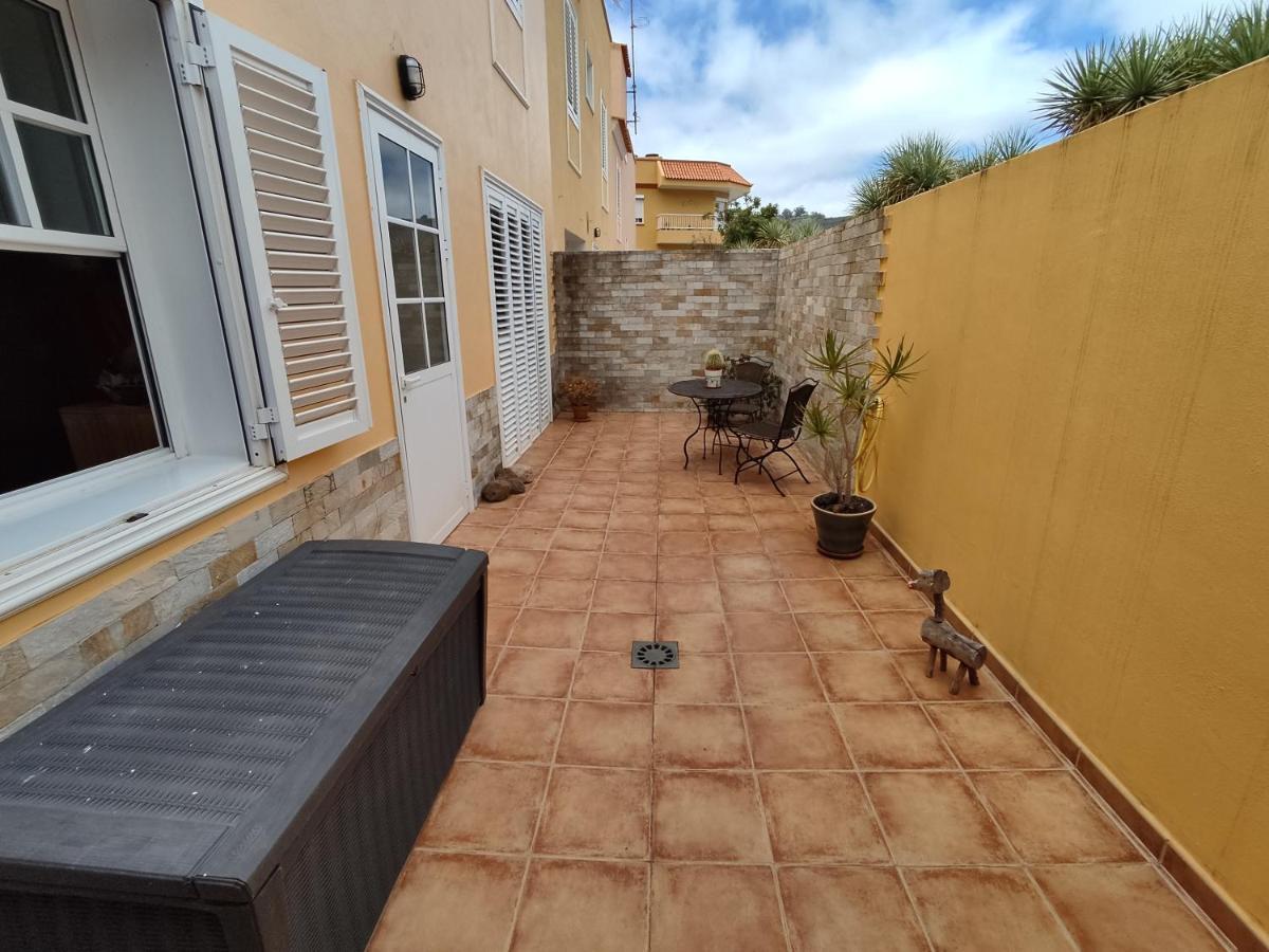 Cheerful 3 Bedroom Town House With GarageTegueste エクステリア 写真